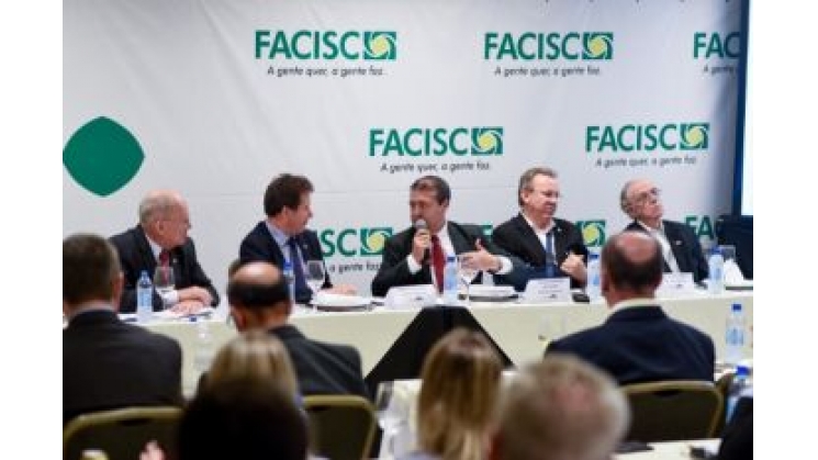Ministro do Trabalho e Emprego debate Reforma Trabalhista em Florianópolis