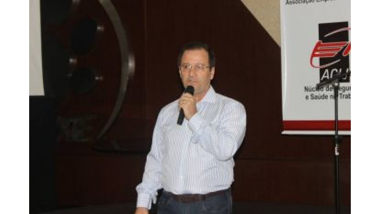 Núcleo de Segurança e Saúde do Trabalho participa de reunião em Joinville
