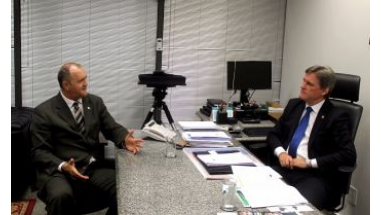 Presidente da Acib se reúne com senador Dário Berger
