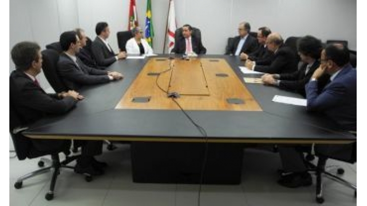 Acib participa de comitiva para debater a retomada da obra da Justiça Federal