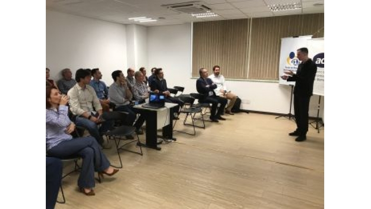 Câmara Árabe Brasileira auxilia empresas interessadas em fazer negócios com países árabes