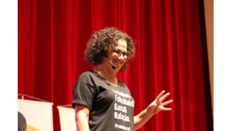 Vania Ferrari ensina como o profissional do século 21 pode ter sucesso