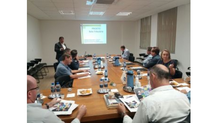 Sescon apresenta Bolo Tributário na Acib