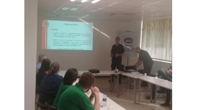 Bombeiros participam de reunião no Núcleo de Segurança e Saúde do Trabalho