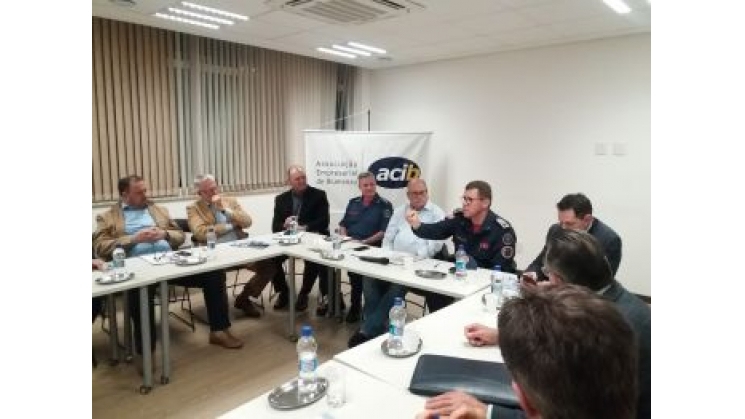 Acib recebe comandante geral do Corpo de Bombeiros Militar de SC