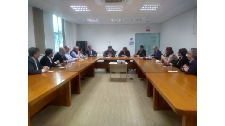 Núcleo de Relações Internacionais recebe cônsul dos EUA