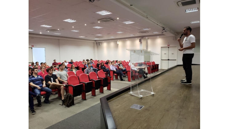 A importância do papel do líder na 4ª Revolução Industrial foi tema de evento em Blumenau