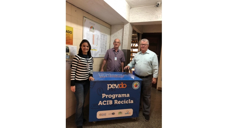 Krieger Metalúrgica recebe ponto de coleta do Acib Recicla
