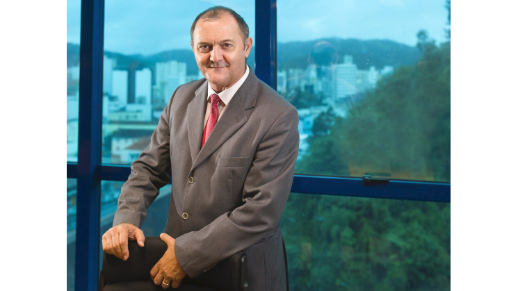 Precisamos diminuir o tamanho do Estado