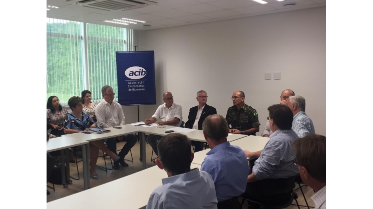 Autoridades da área de Segurança Pública participam de reunião conjunta da Acib