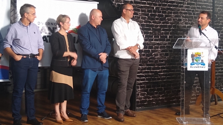 ACIB participa do lançamento de obras para Blumenau