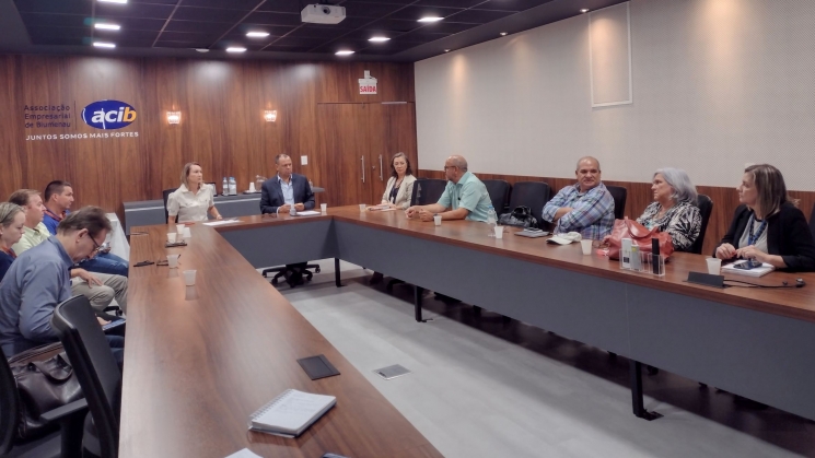 Núcleos de Educação da ACIB e presidência se reúnem para discutir situação do IDEB em Blumenau