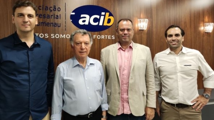ACIB recebe cônsul honorário da Costa Rica