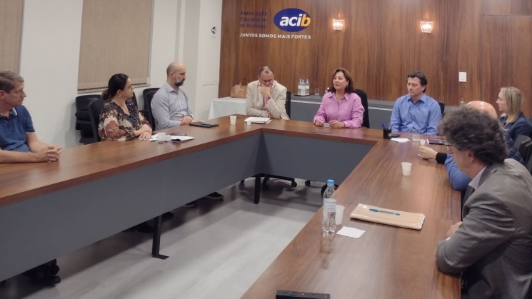 Diretoria da ACIB conhece o trabalho da ONG Puro Amor