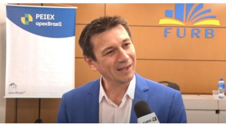 Núcleo de Relações Internacionais participa de palestra do PEIEX sobre estratégias para crescimento no exterior