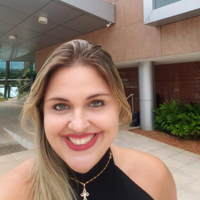 Veronica Cristina Bueno Roncato 