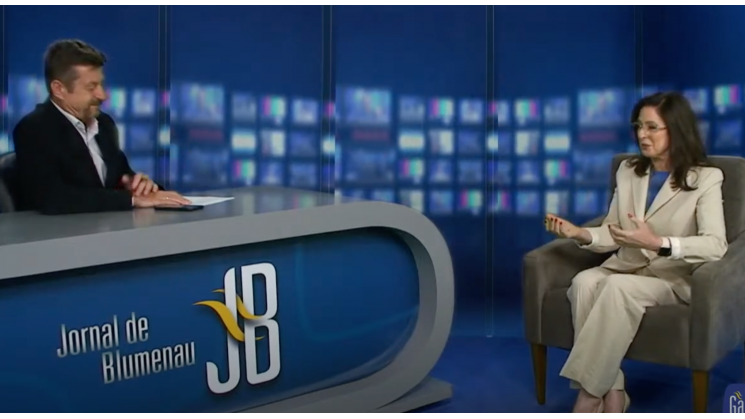 Coordenadora do Núcleo da Mulher Empresária fala sobre empreendedorismo feminino em entrevista