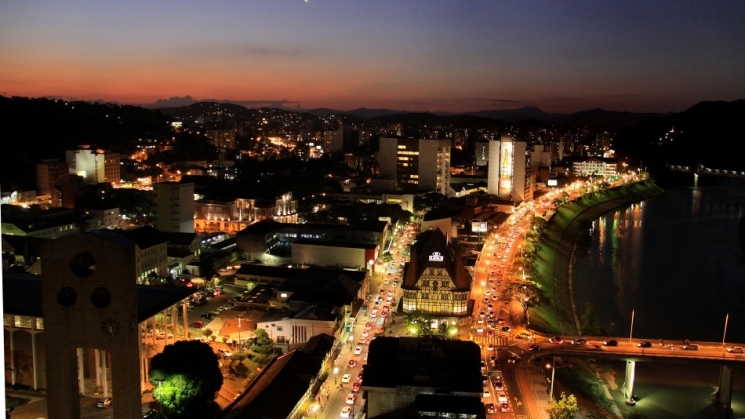 Blumenau sobe duas posições entre as cidades mais industrializadas do país