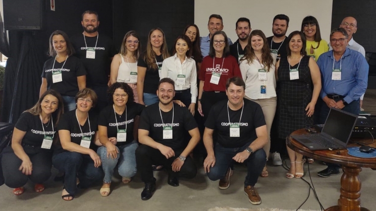 Núcleo de Cooperativas da ACIB participa do Fórum de Lideranças Cooperativistas