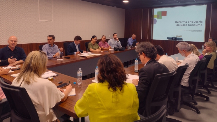 Diretoria da ACIB discute Reforma Tributária