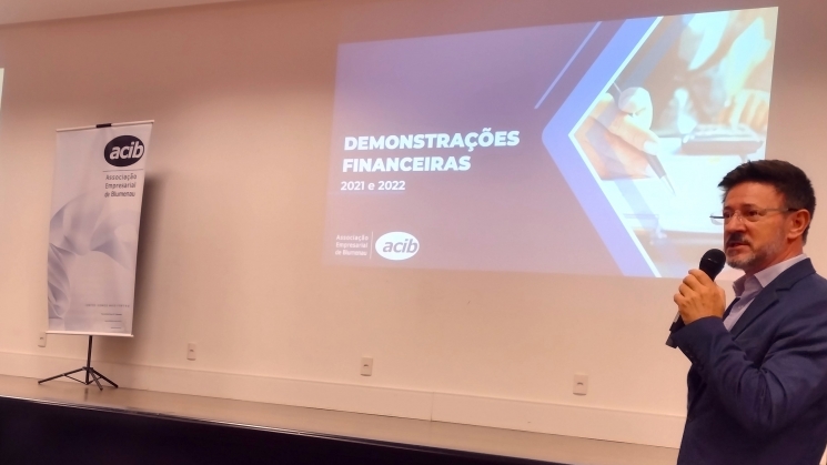 Em assembleia, associados da ACIB aprovam contas de 2022