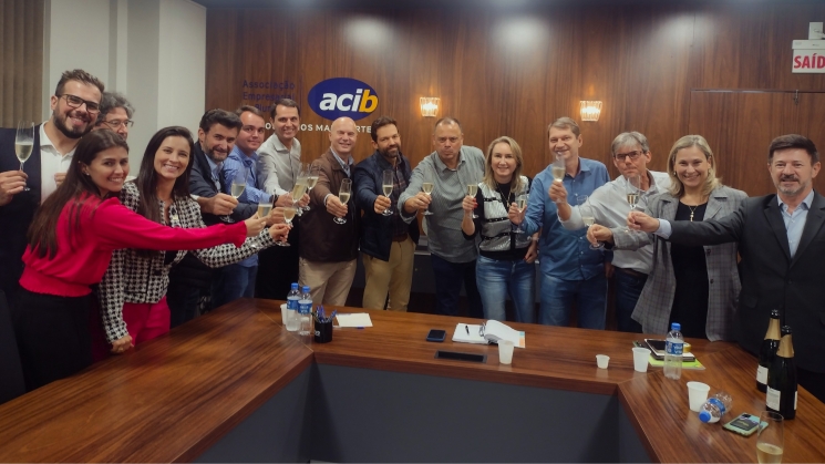 Diretoria da ACIB biênio 2021-2023 realiza última reunião da gestão