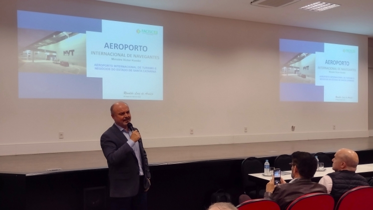 Pista de cargas do Aeroporto de Navegantes é tema de reunião