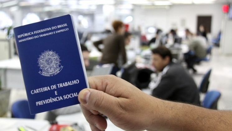 Feduca incentiva a qualificação profissional e feirão oferece mais de 750 vagas de emprego
