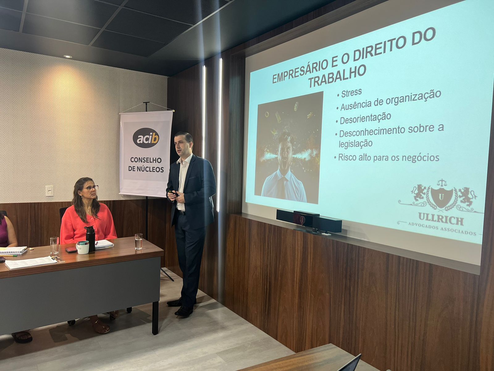 Advogado esclarece mudanças na legislação trabalhista em palestra na Acib