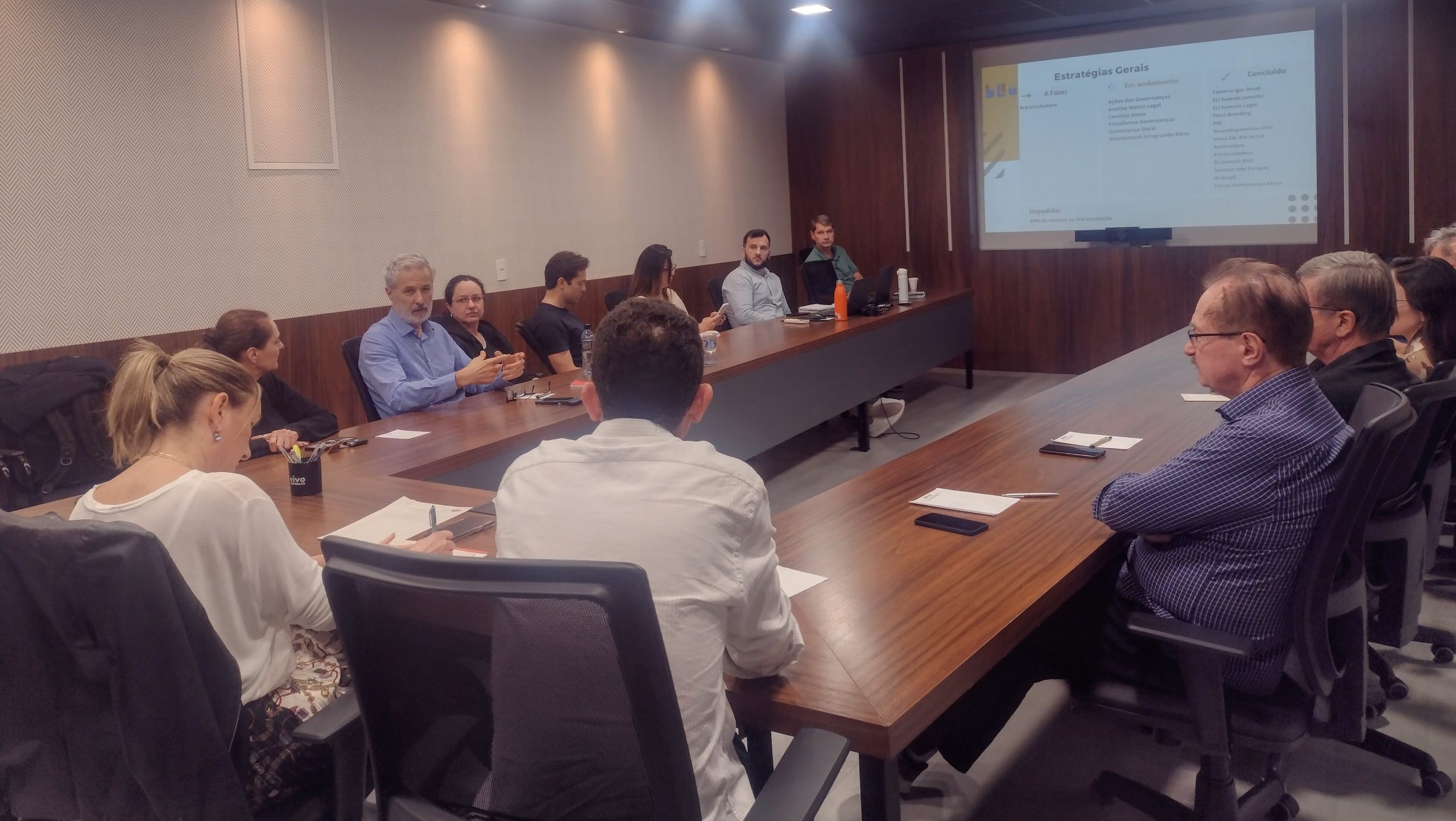 Diretoria da ACIB recebe representantes do SEBRAE