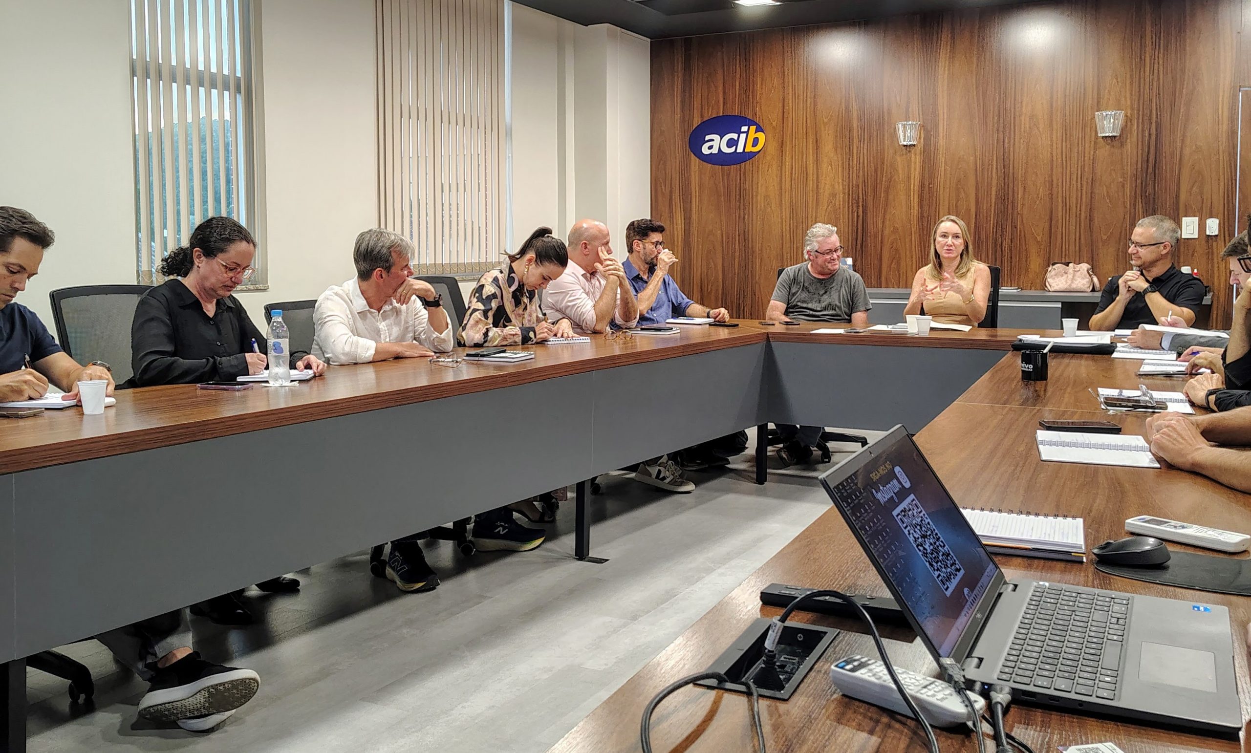ACIB recebe secretários municipais