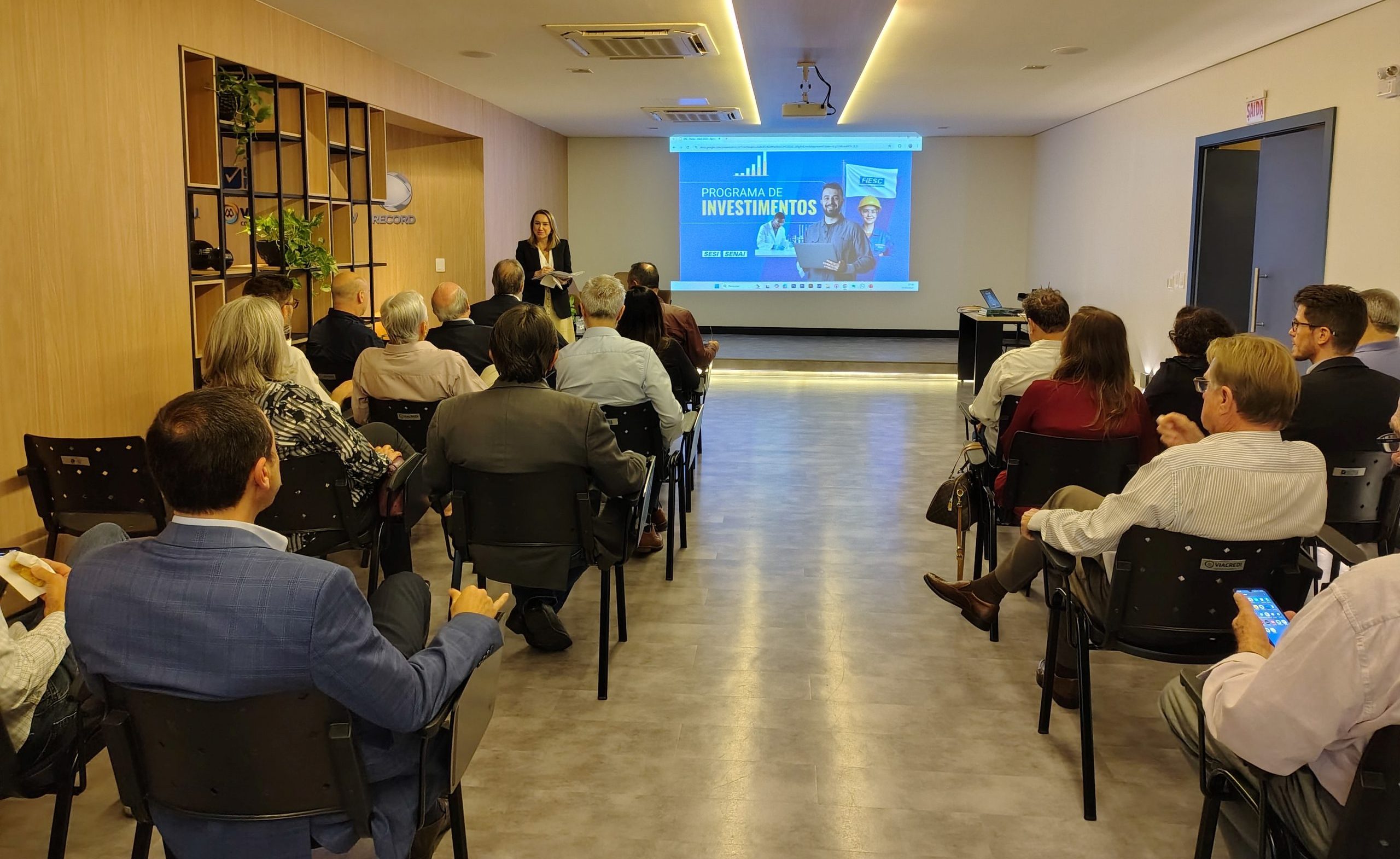 ACIB conhece investimentos da FIESC para educação