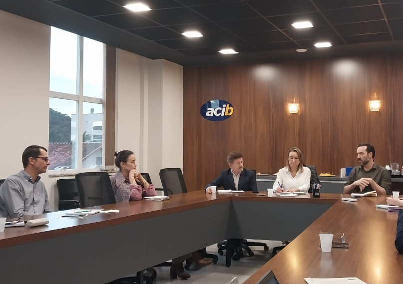 ACIB recebe Procurador-Geral do Município em Reunião de Diretoria