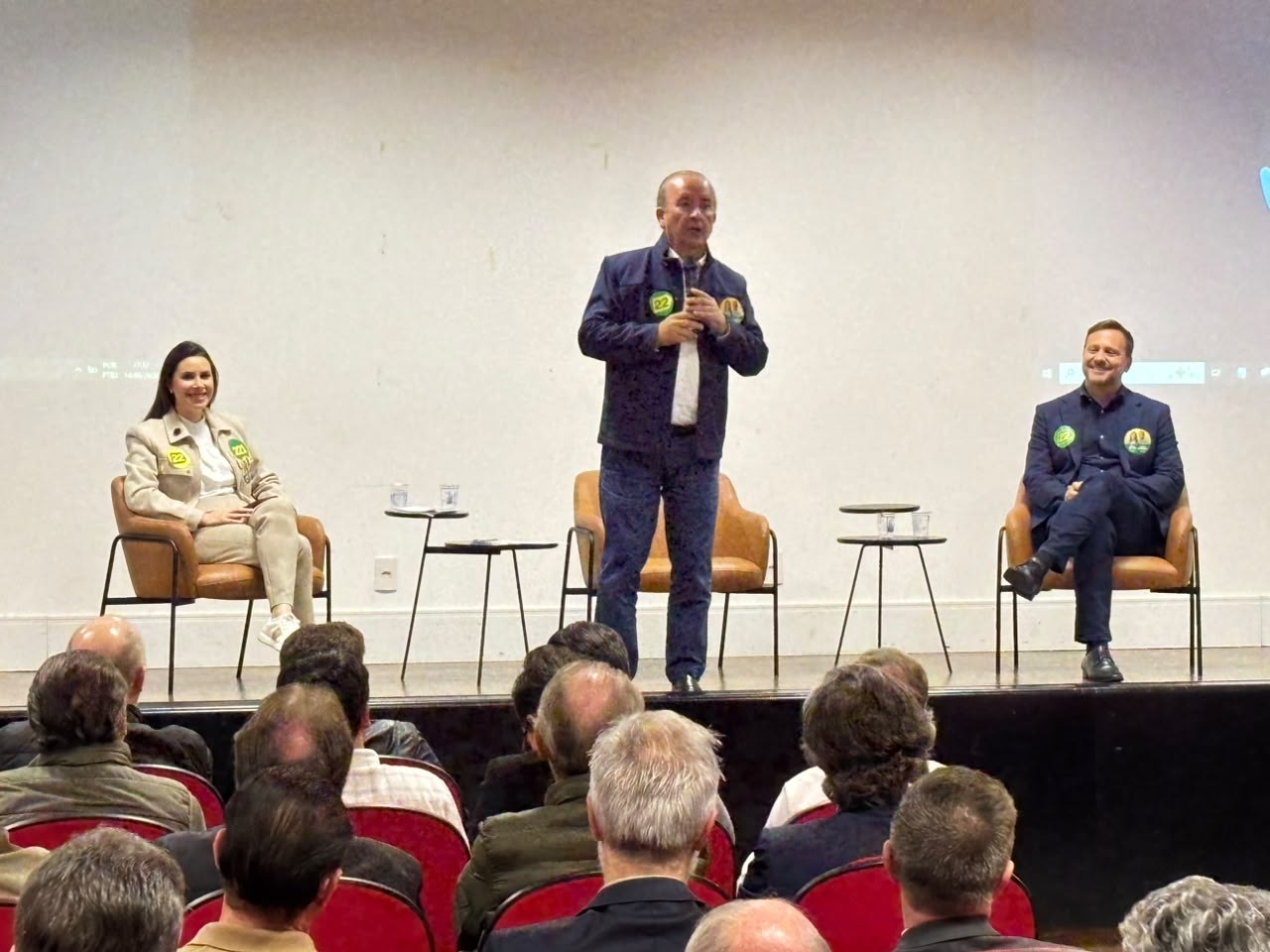 Conselho de Entidades de Blumenau recebe Jorginho Mello e candidatos da coligação Fé no Trabalho e Pé na Tábua